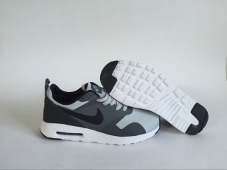 NIKE AIR MAX87-720