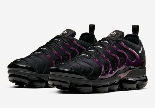 NIKE AIR VAPORMAX PLUS-01