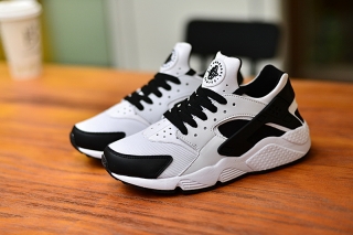 NIKE HUARACHE-01