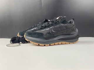 Sacai x Nike VaporWaffle DD1875-001