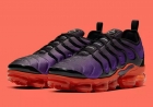 NIKE AIR VAPORMAX PLUS-02