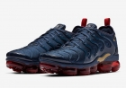 NIKE AIR VAPORMAX PLUS-09