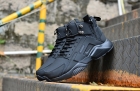 NIKE HUARACHE-12